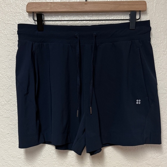 SWEATY BETTY Navy Blue Explorer 5.5” Shorts Size 8 - Picture 2 of 16